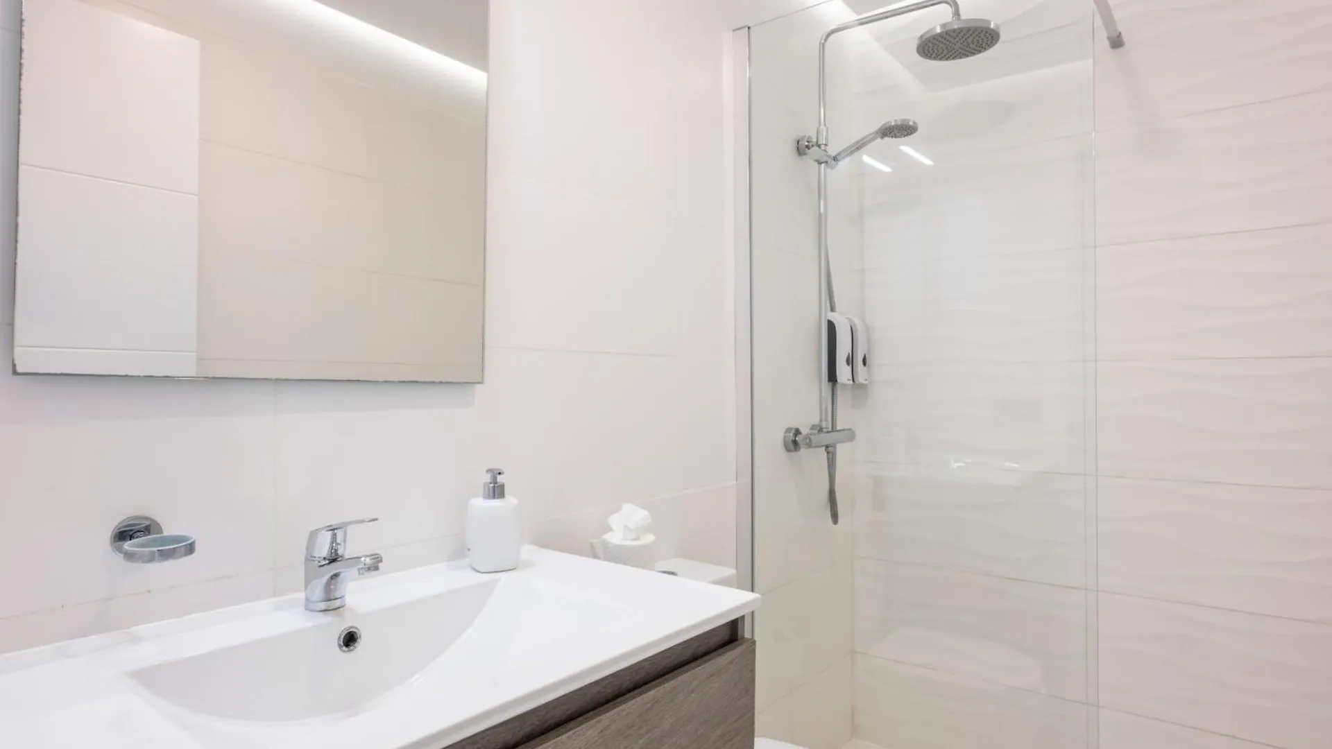 Elekagua Renting Apartment Costa Adeje  Spain